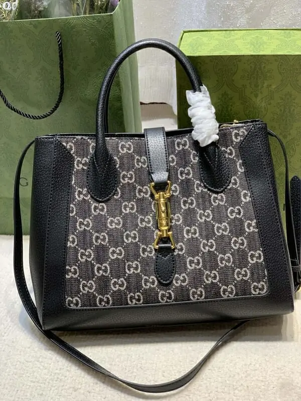 gucci aaa qualite sac a main  pour femme s_102b733